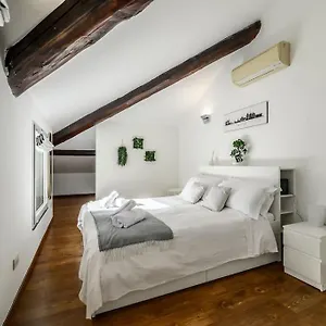  Apartamento Buenos Aires' Nest - 10 Minutes From Duomo With Terrace